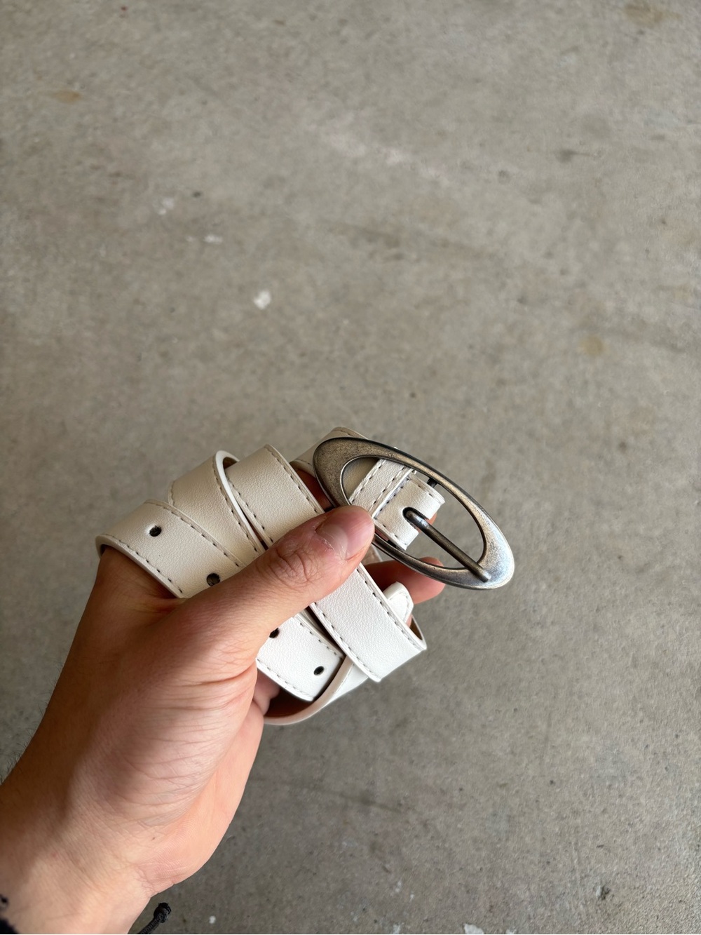 Oakley Style White Leather Oval Buckle Belt
